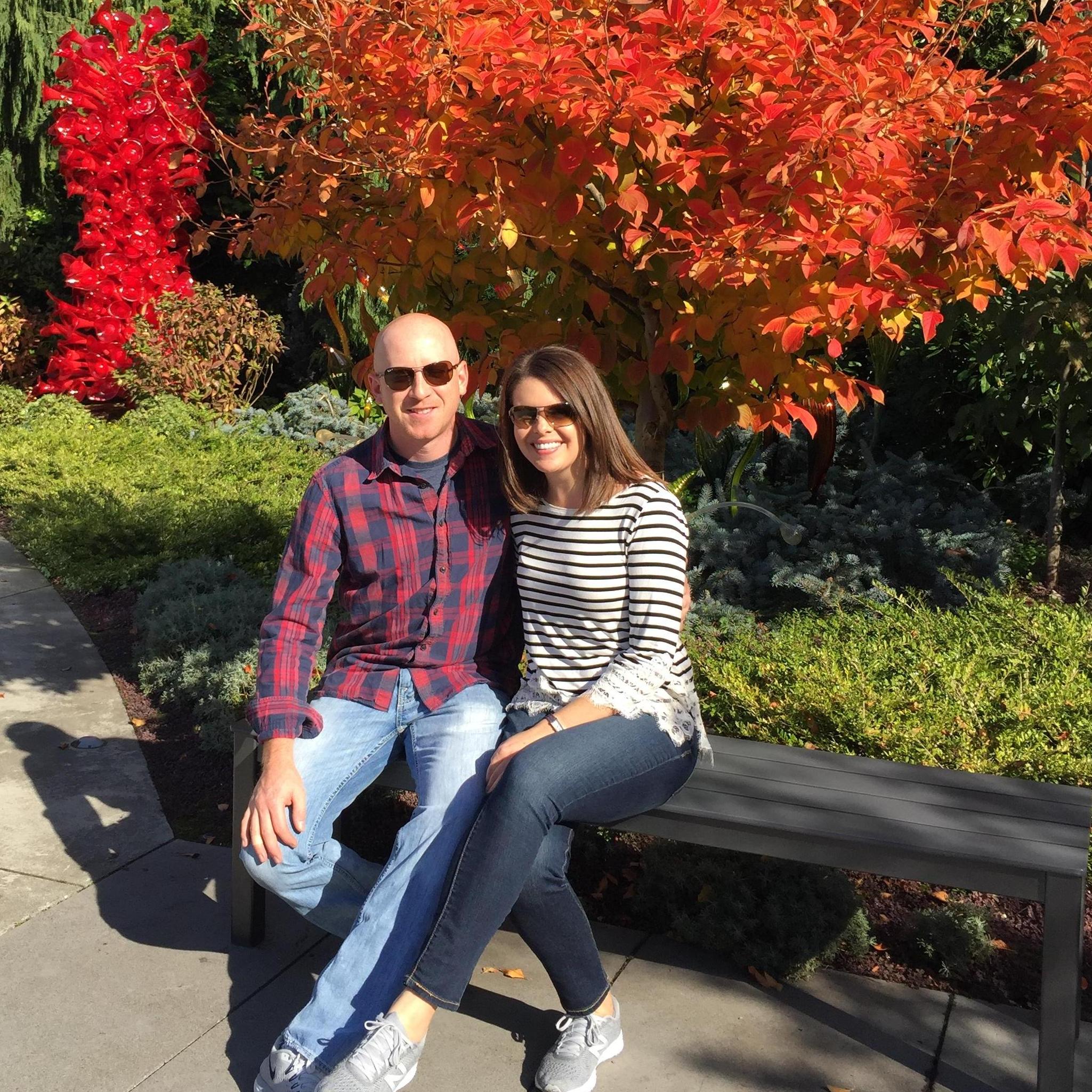 Sunshine in Seattle! Exploring Chihuly Garden and Glass museum near the Space Needle. October 2018