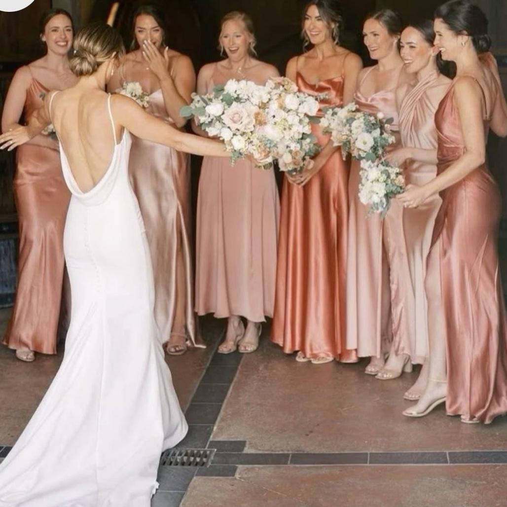 THESE ARE THE BRIDESMAIDS COLORS