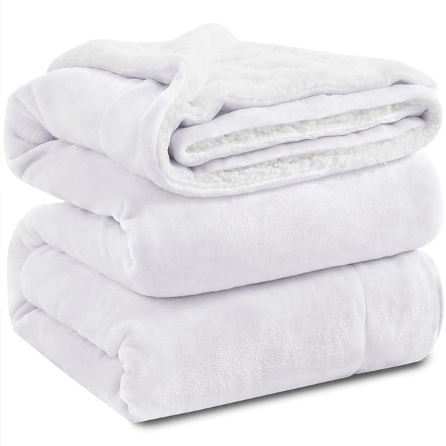 KAWAHOME Sherpa Fleece Queen Size Blanket for Bed - Extra Warm and Heavy Thick Blankets for Winter, Super Soft 500GSM Plush Blanket, 90"X 90" White