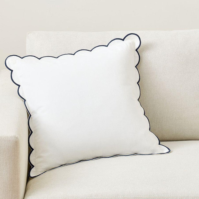 Scalloped Pillow Cover, Ivory/Navy, 18"