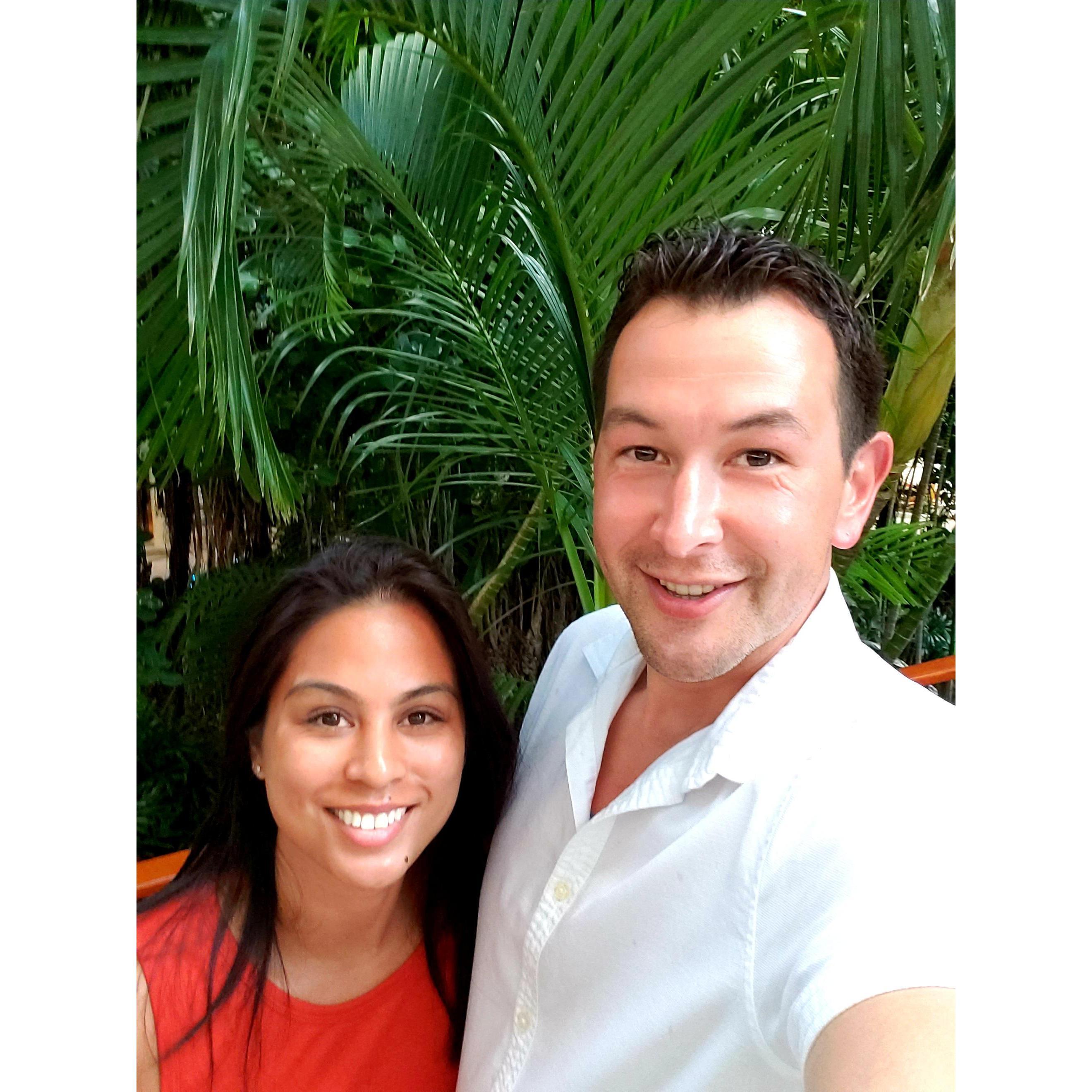 Valentines Day dinner in Hawaii