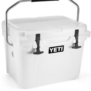 YETI   Roadie Cooler