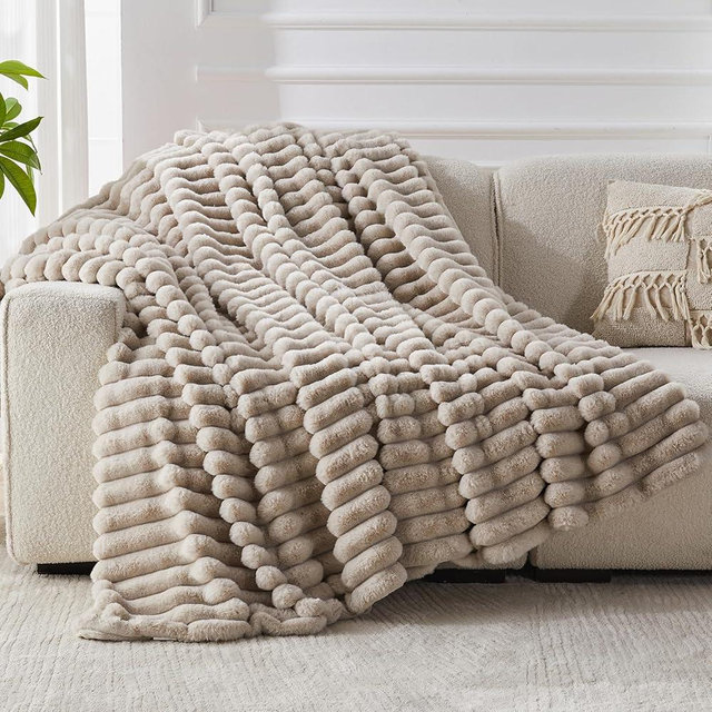 Faux Fur Throw Blanket for Couch Bubble Blanket, Fluffy Fuzzy Soft Plush Thick Blanket for Sofa Bedroom, Cozy Luxury Winter Comfy Linen-CT, 50 * 60
