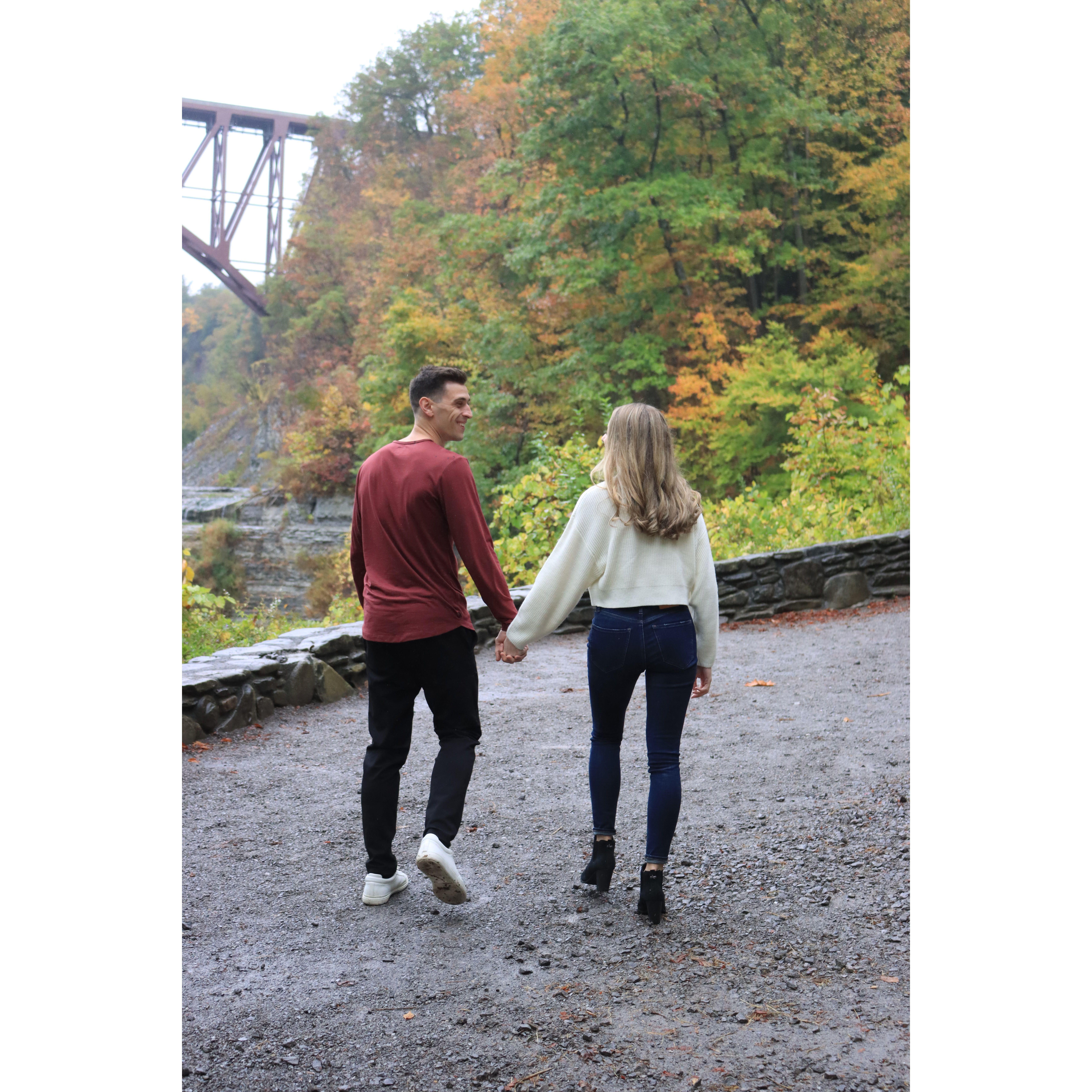 Engagement Pictures at Letchworth State Park