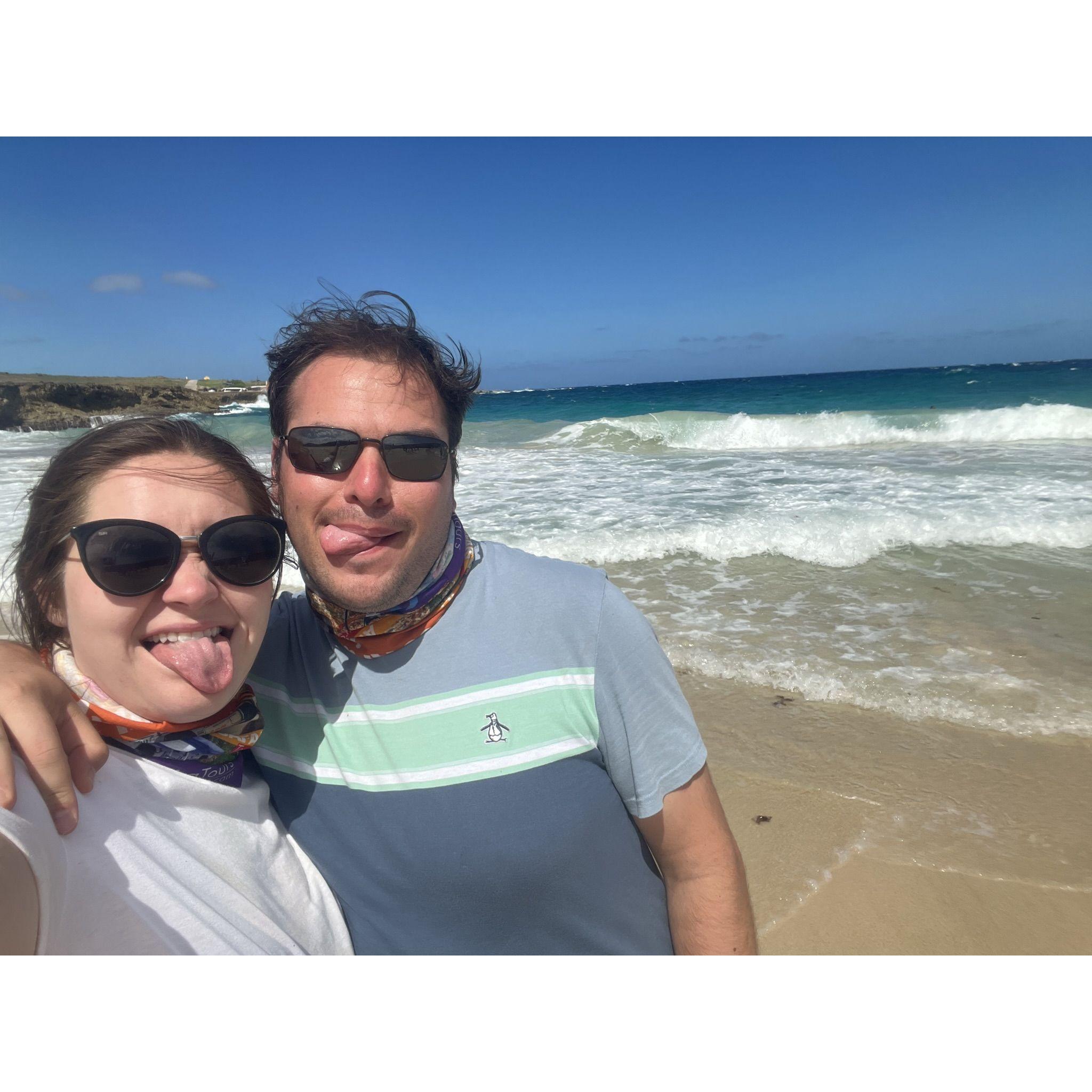 Goofing off in Aruba!