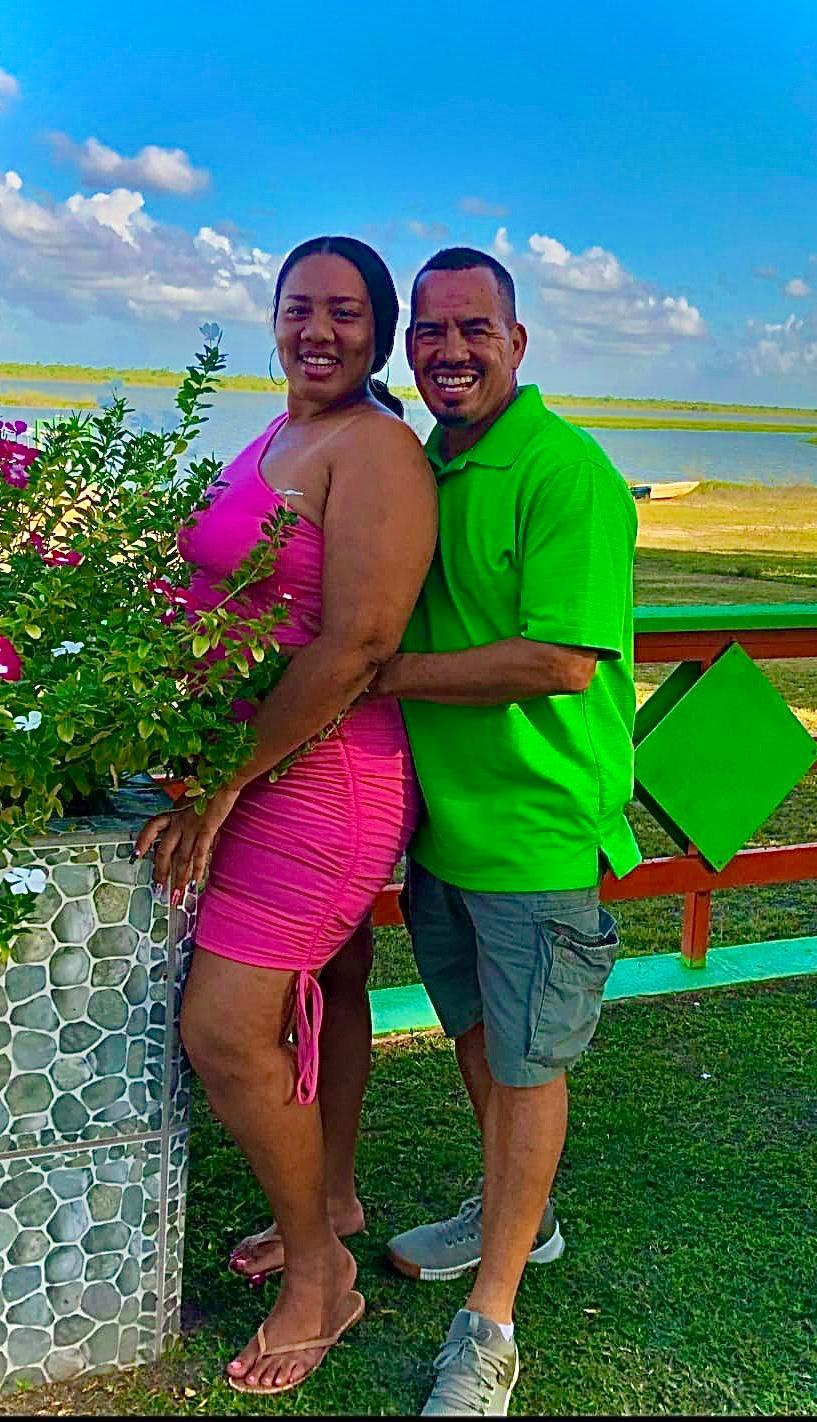 The Wedding Website of Leticia Pook and Glenn Crawford