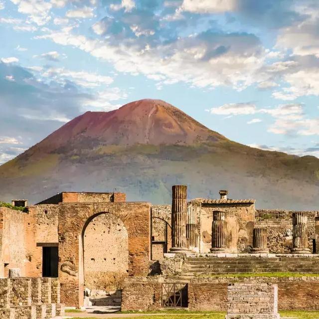 Pompeii Excursion