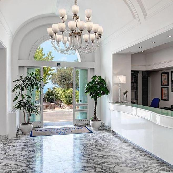 Hotel Mediterraneo Lobby