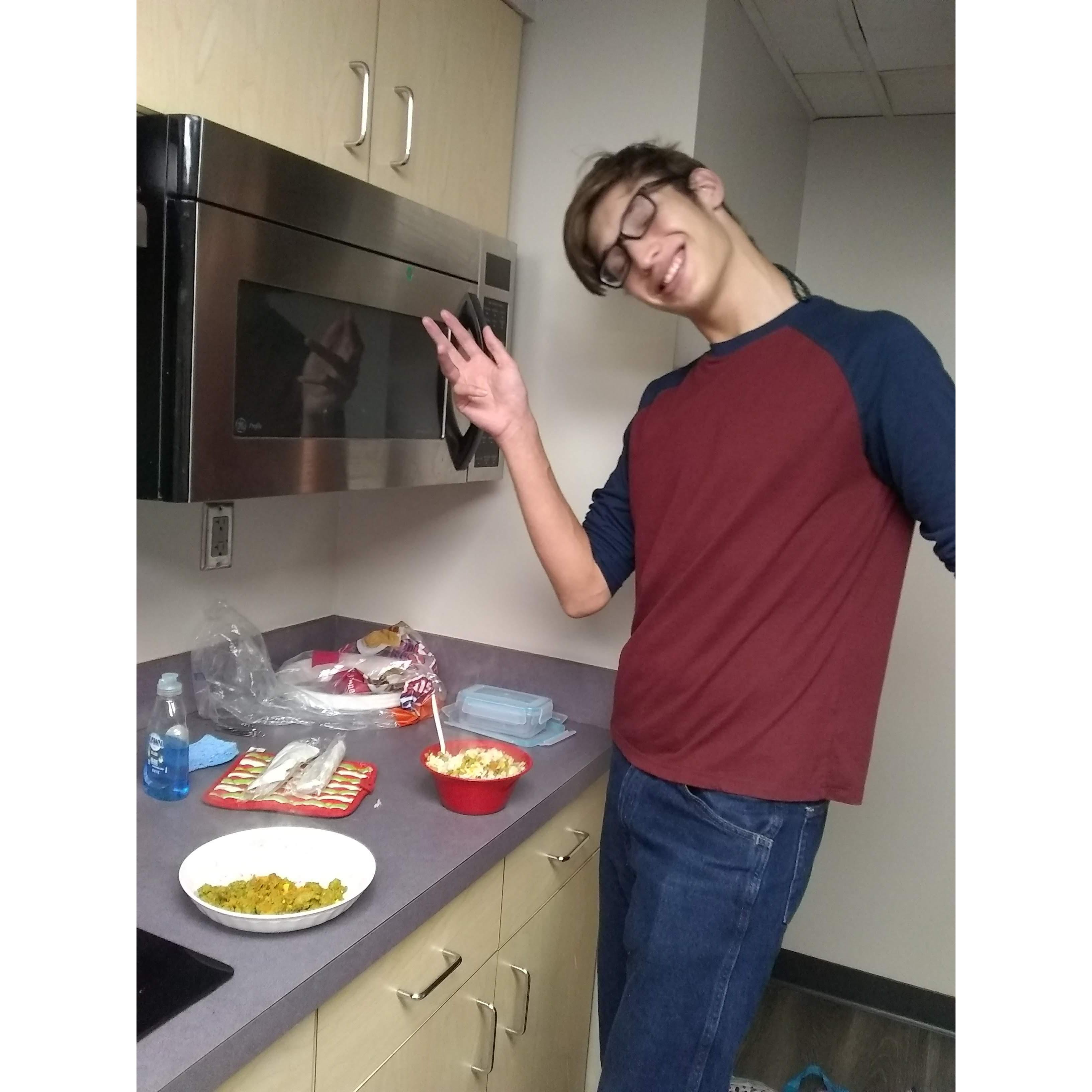 Cooking together was a special occasion when dealing with dorm kitchens! So glad when we got houses with kitchens.