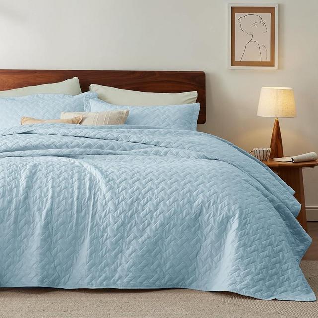 Bedsure Quilts King Size - Lightweight Bedspreads King Size with Basket Weave Pattern, Soft Quilt Bedding, Sky Blue Comforter Coverlet for All Seasons (106" x 96")