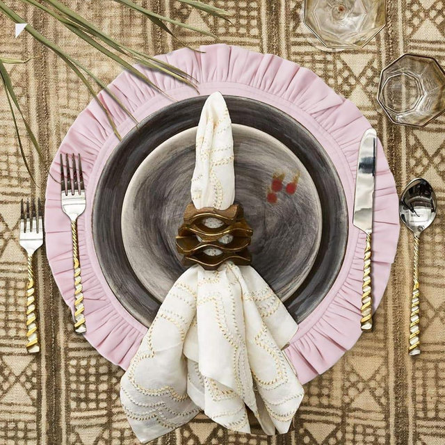 18 Inch Velvet Round Placemat with Ruffle for Dining Table Outdoor Placemats Non-Slip Washable for Gathering, Occasional Decoration and Family Parties Celebrations Set of 4, Pink