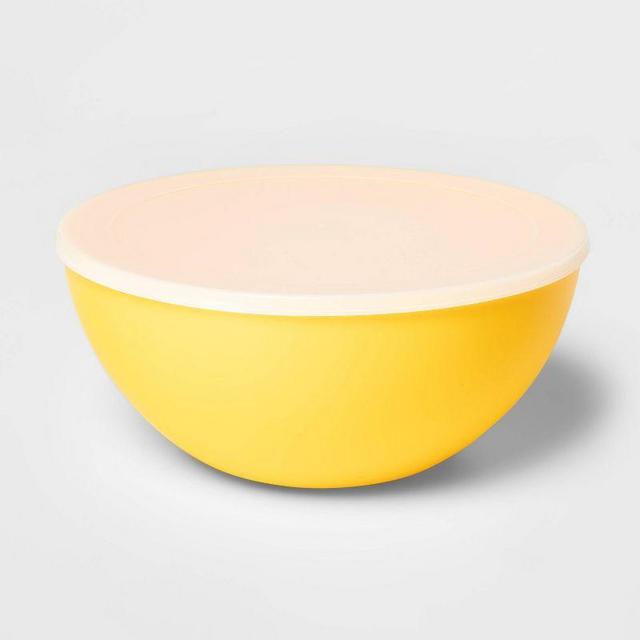 119oz Plastic Serving Bowl with Lid Yellow - Sun Squad™