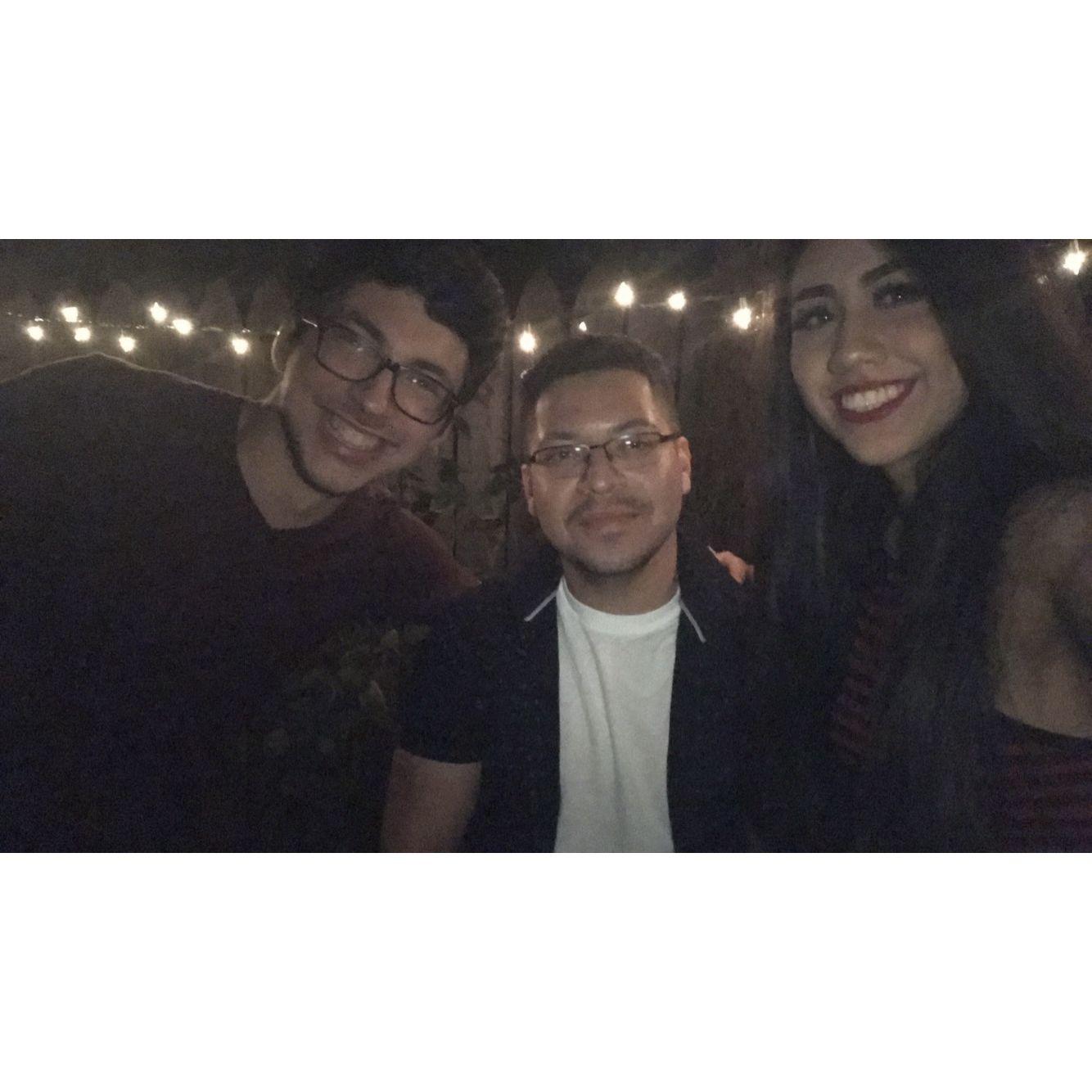 February 2017. We were just friends seeing each other at social events. -- Solo éramos amigos reunidos en eventos sociales.