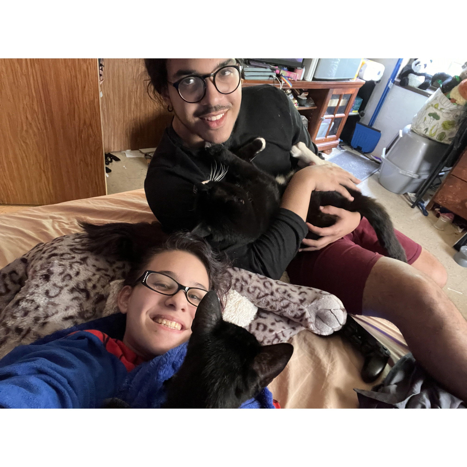 Family Photo with Salem & Zuko