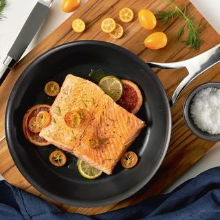 Nouvelle Copper Luxe Onyx Hard Anodized Skillet