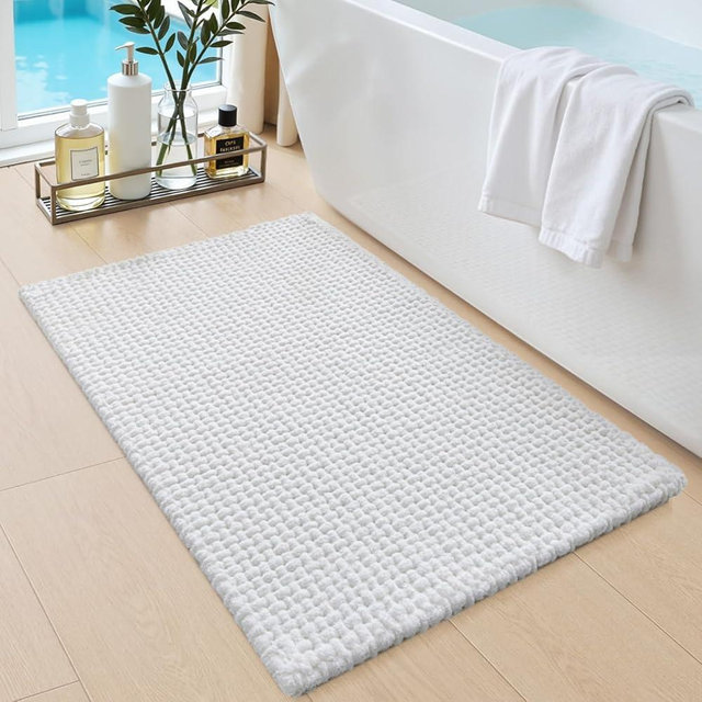 DEXI Bathroom Rugs 16x24, Non Slip Washable Bath Mat, Absorbent Chenille Bathmat, Ultra Soft Thick Carpet for Tub Shower Floor, White