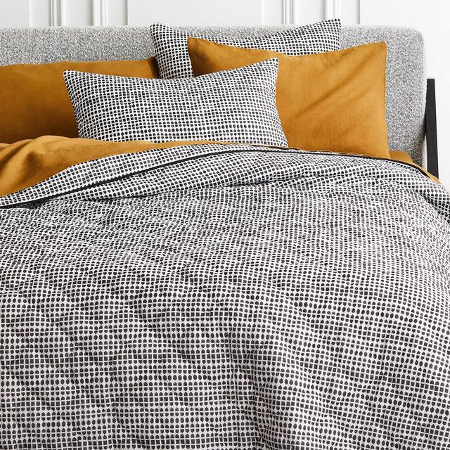 Pentagrid Black and White Full/Queen Quilt