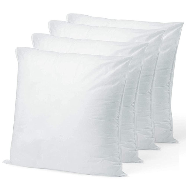 Hometex Canada Pillow Insert 18" x 18" Polyester Filled Standard Cover (4 Pack)