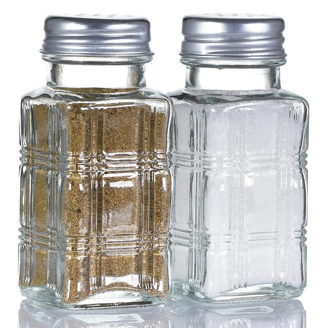 Wongblee 2 Pack Glass Salt and Pepper Shakers Set, Vintage Spice Shakers for Dining Room Table, Kitchen, Restaurant (Plaid Pattern)