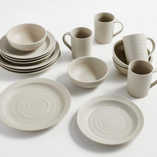 Farmstead Stoneware 16-Piece Dinnerware Set - Oatmeal