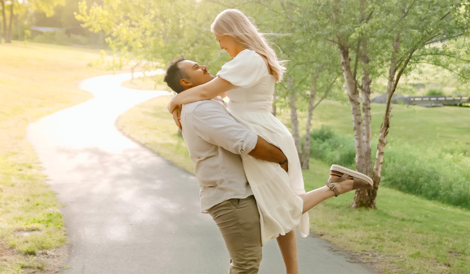 The Wedding Website of Hannah Dixon and Josue Navas