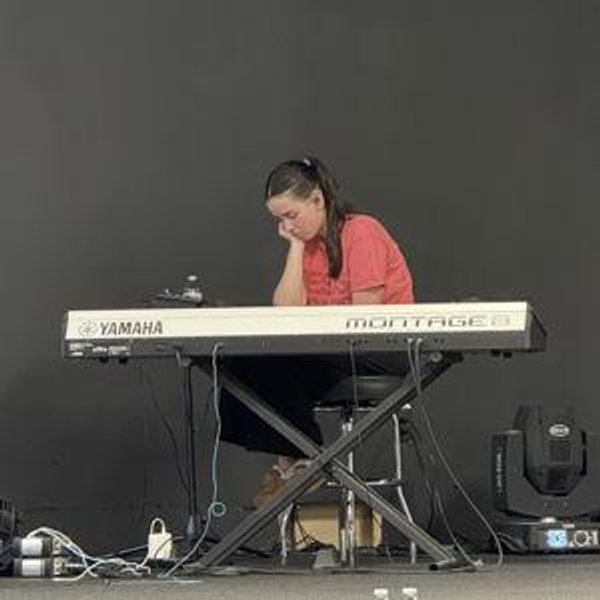 DJ