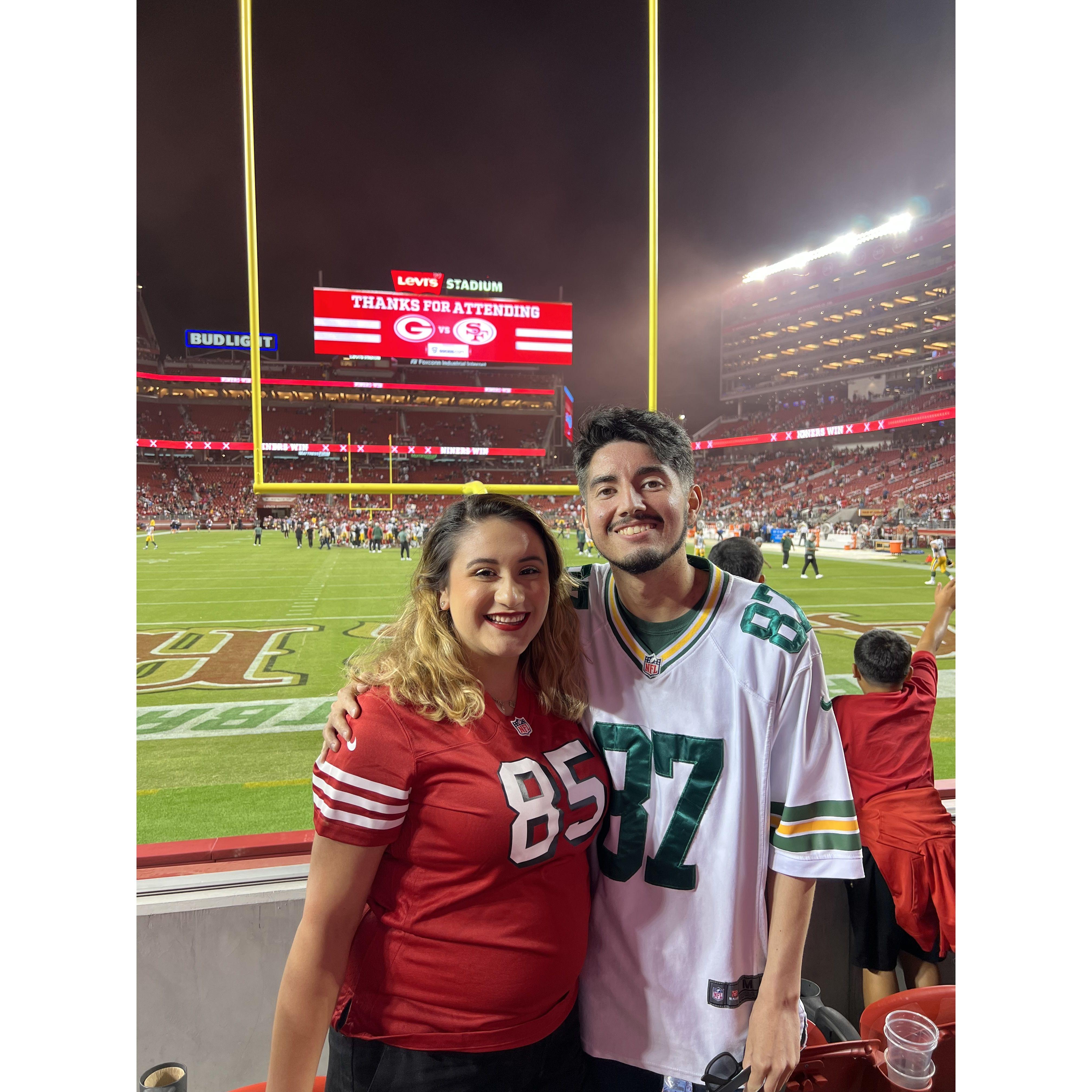 While we may be on opposing teams, we do know how to enjoy a football game. #GONINERS