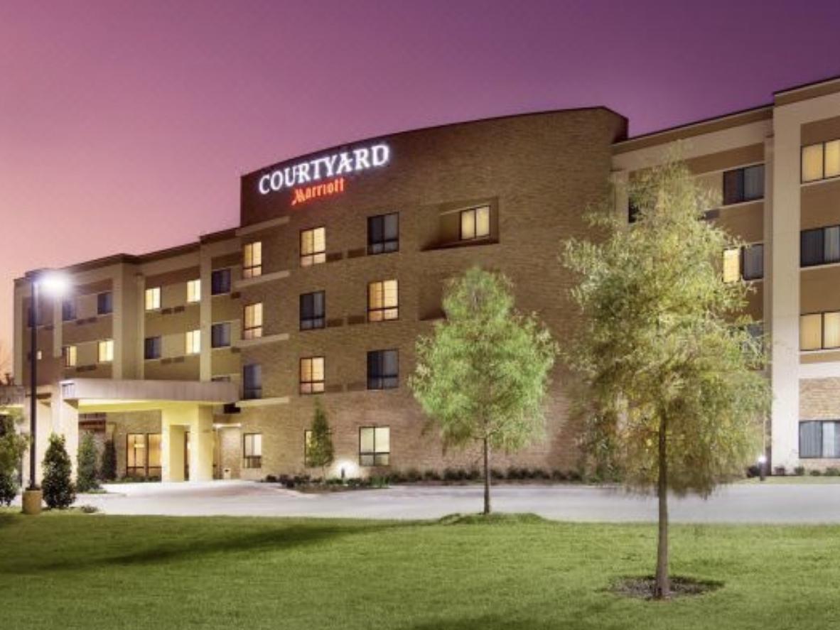 The Wedding Website of Robin Rankin and Corbin Reed