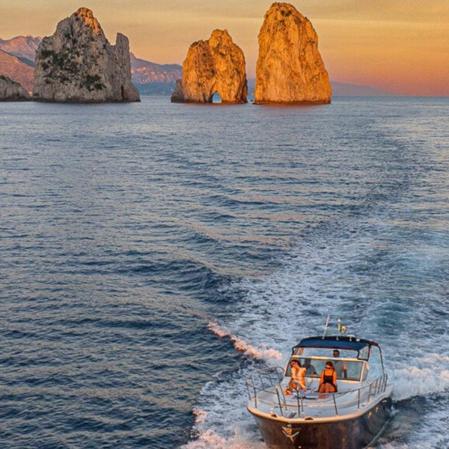 Sorrento Sunset Boat Cruise