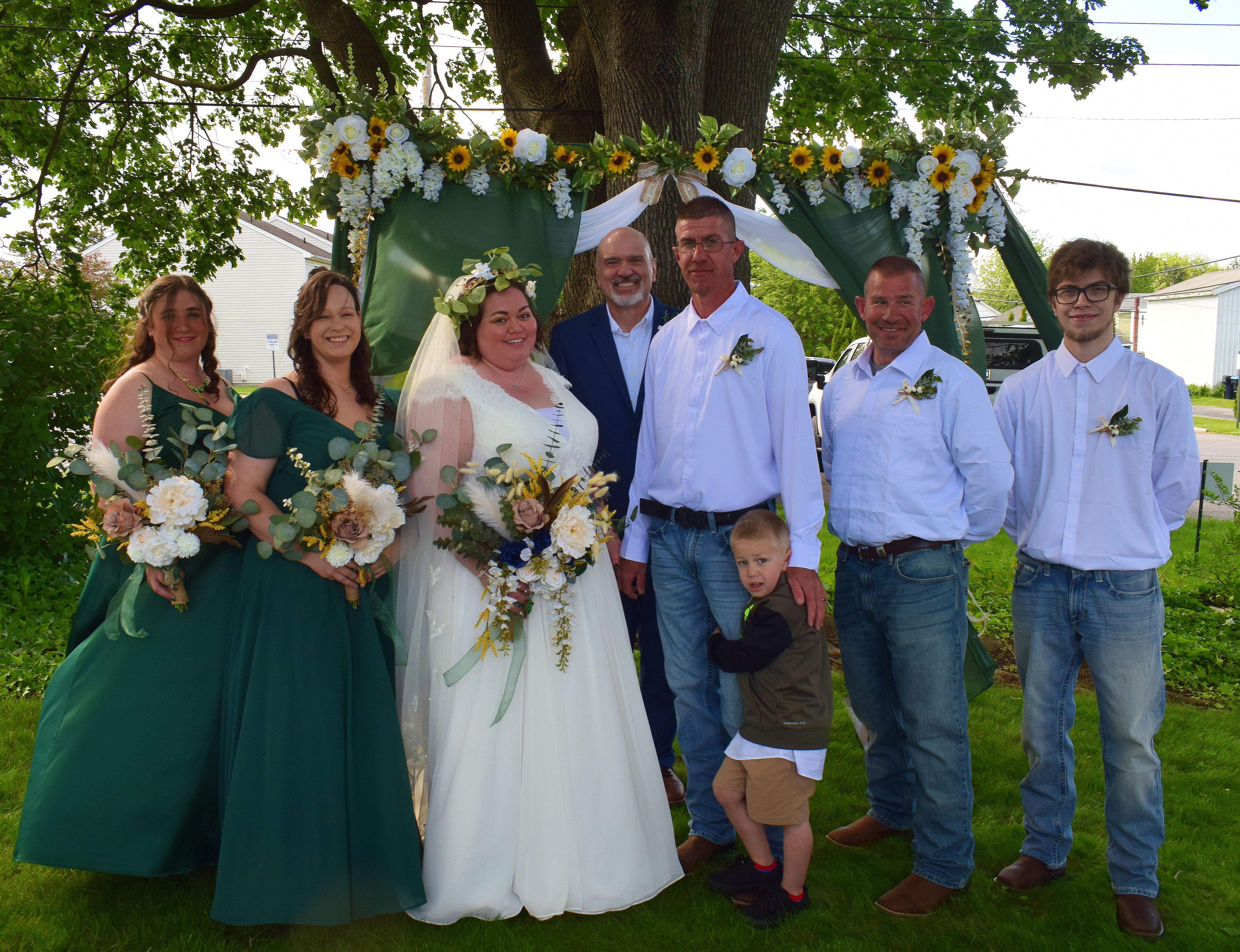 The Wedding Website of Carolyn Menear and Andrew Menear