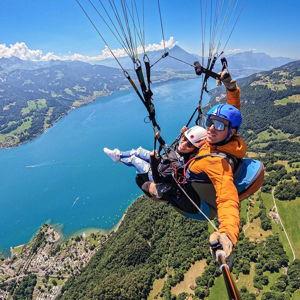Paragliding in Interlaken