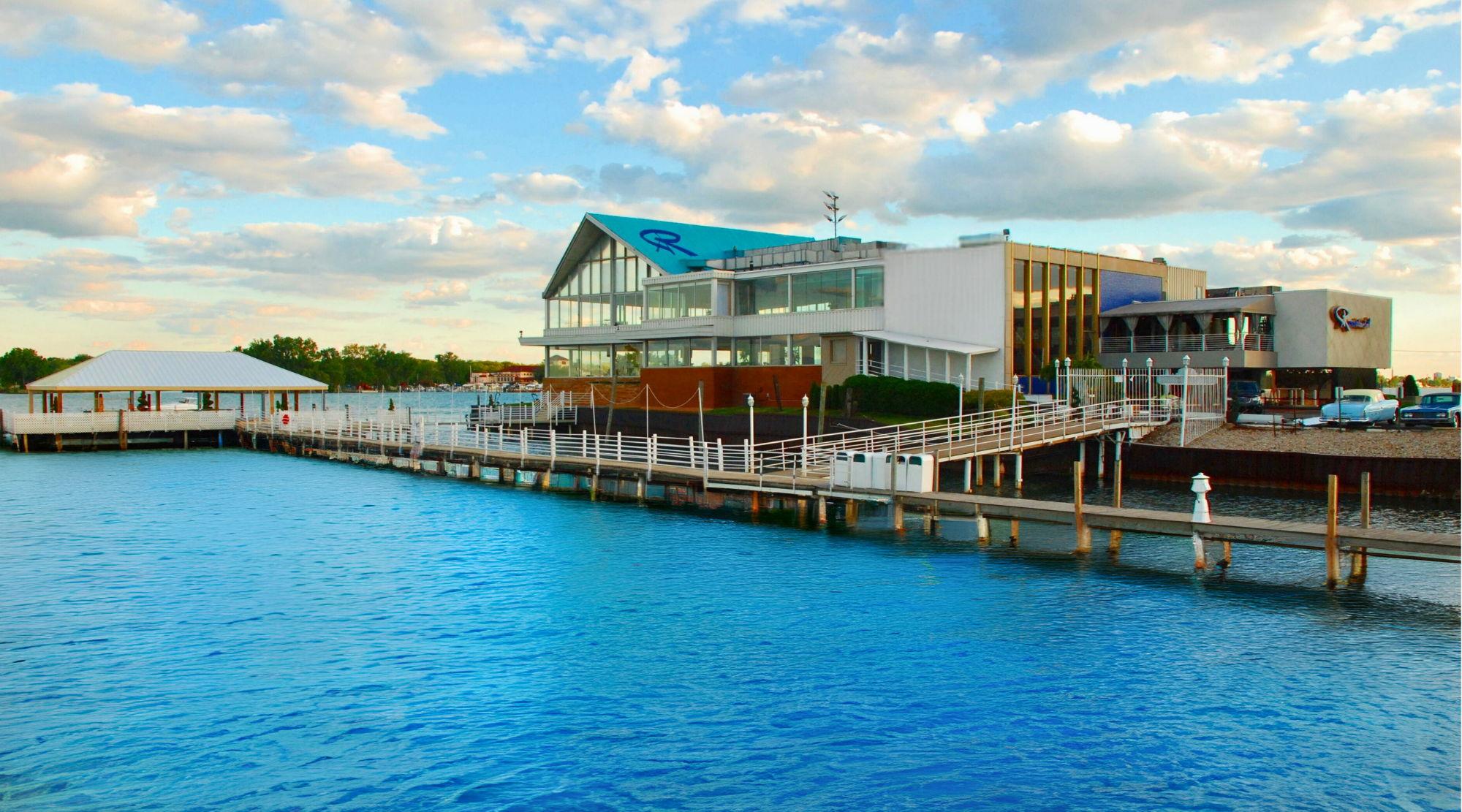 The Wedding Website of Rheanna Smith and Torina Fite