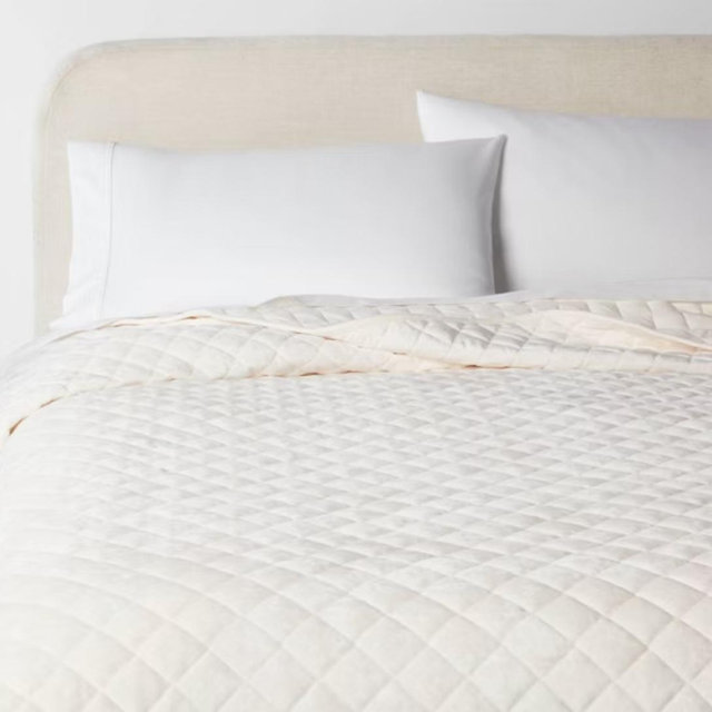 Luxe Diamond Stitch Velvet Queen Quilt - Threshold™