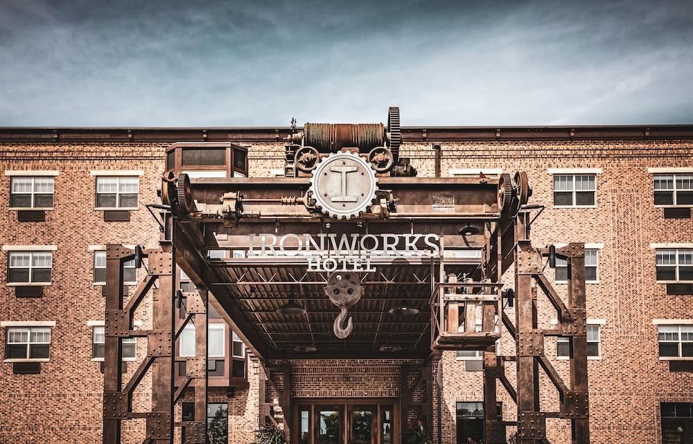 The Wedding Website of Kara Davis and Michael Godawski