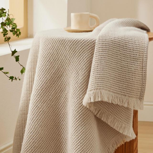 Bedsure Oatmeal Throw Blanket for Couch - Decorative Woven Throw Gifts with Tassels, Soft and Lightweight Farmhouse Blankets for Couch and Sofa, 50x60