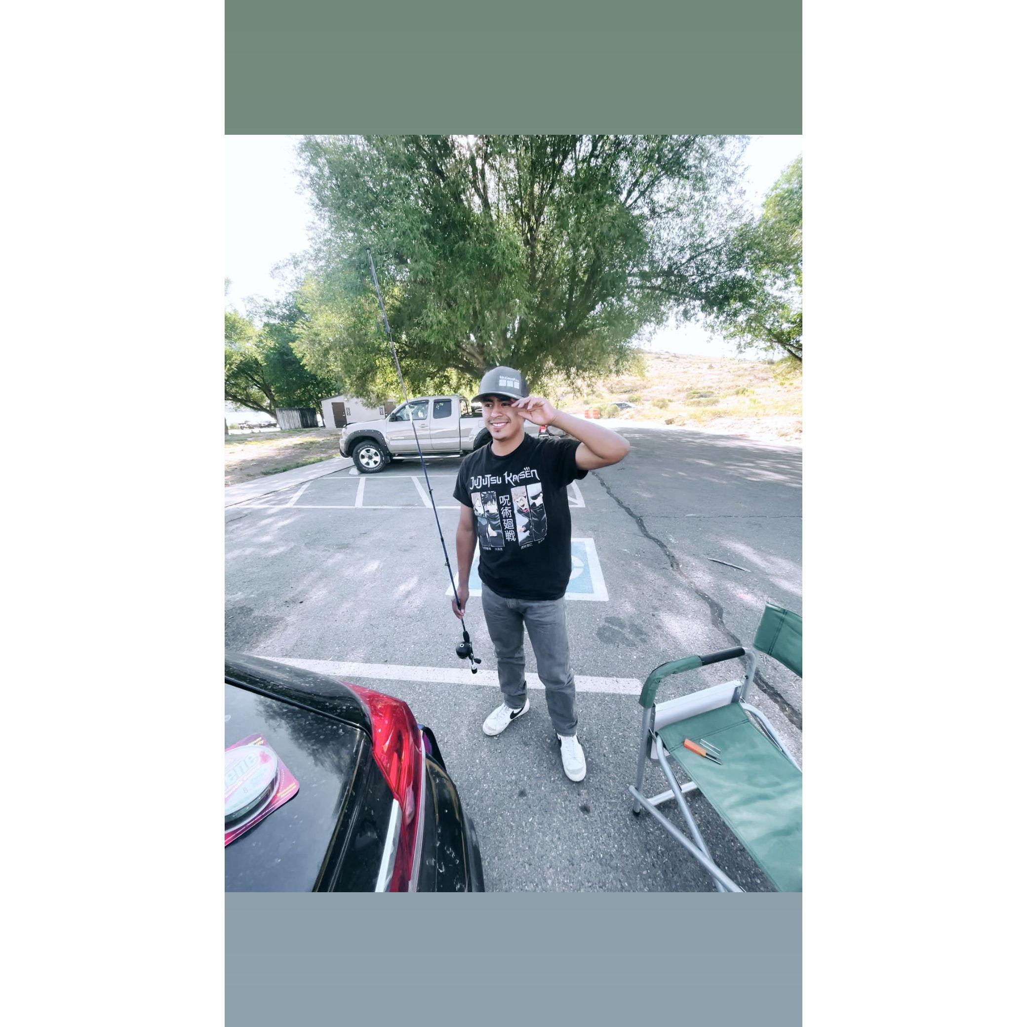 Always fishing but always gets skunked | Siempre pescando pero nunca puede consegirse un pescado