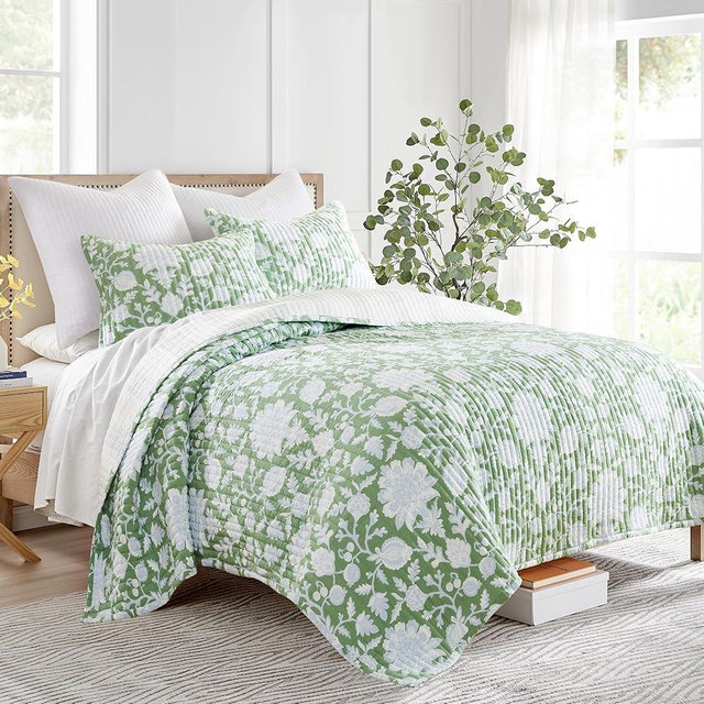 Levtex Home - Evelyn Jacobean Floral Quilt Set - King Quilt and Two King Shams - Jacobean Floral - Green, Blue, White - Quilt (106x96in.) and Shams (20x36in.) - Reversible - Rayon/Cotton