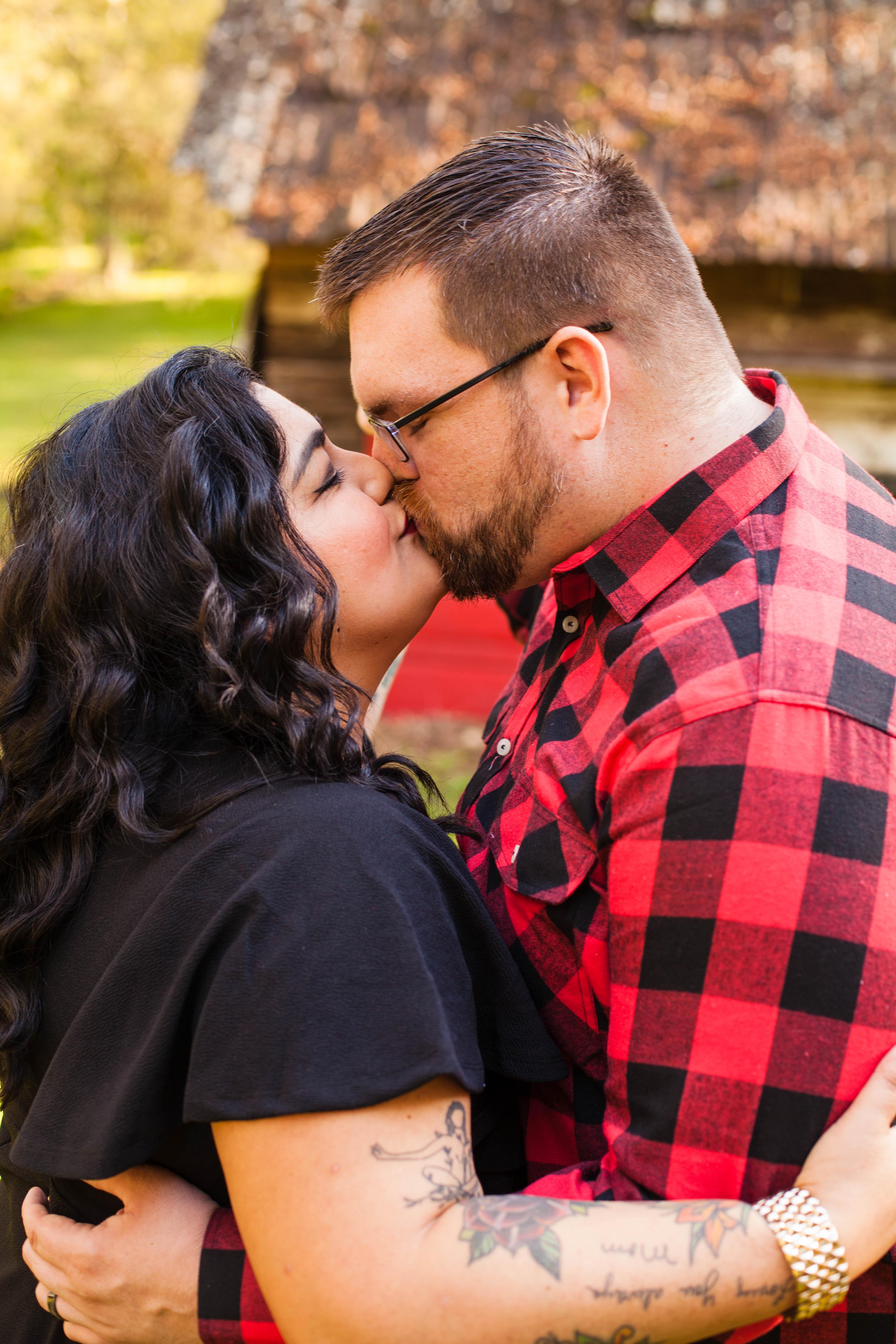 The Wedding Website of Val Tovar and Jesse Malloy