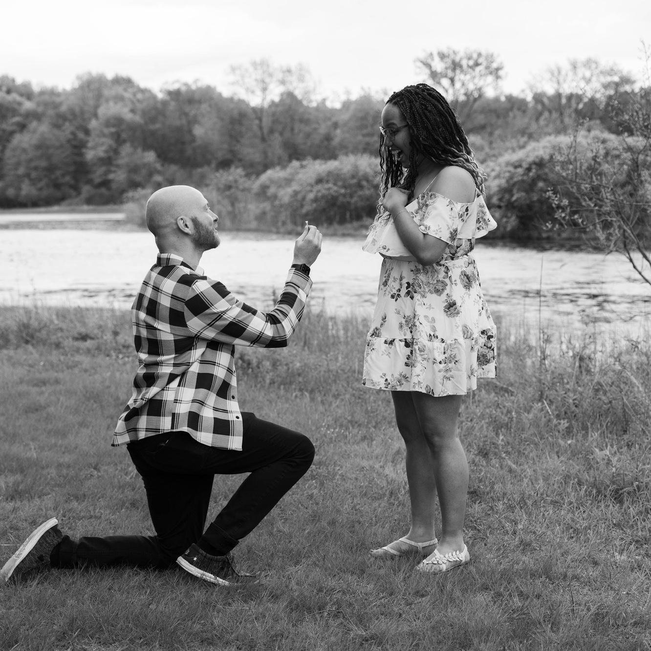 "Con este anillo, por fin puedo decir, 'I love you.' And I want to choose to love you for the rest of my life"