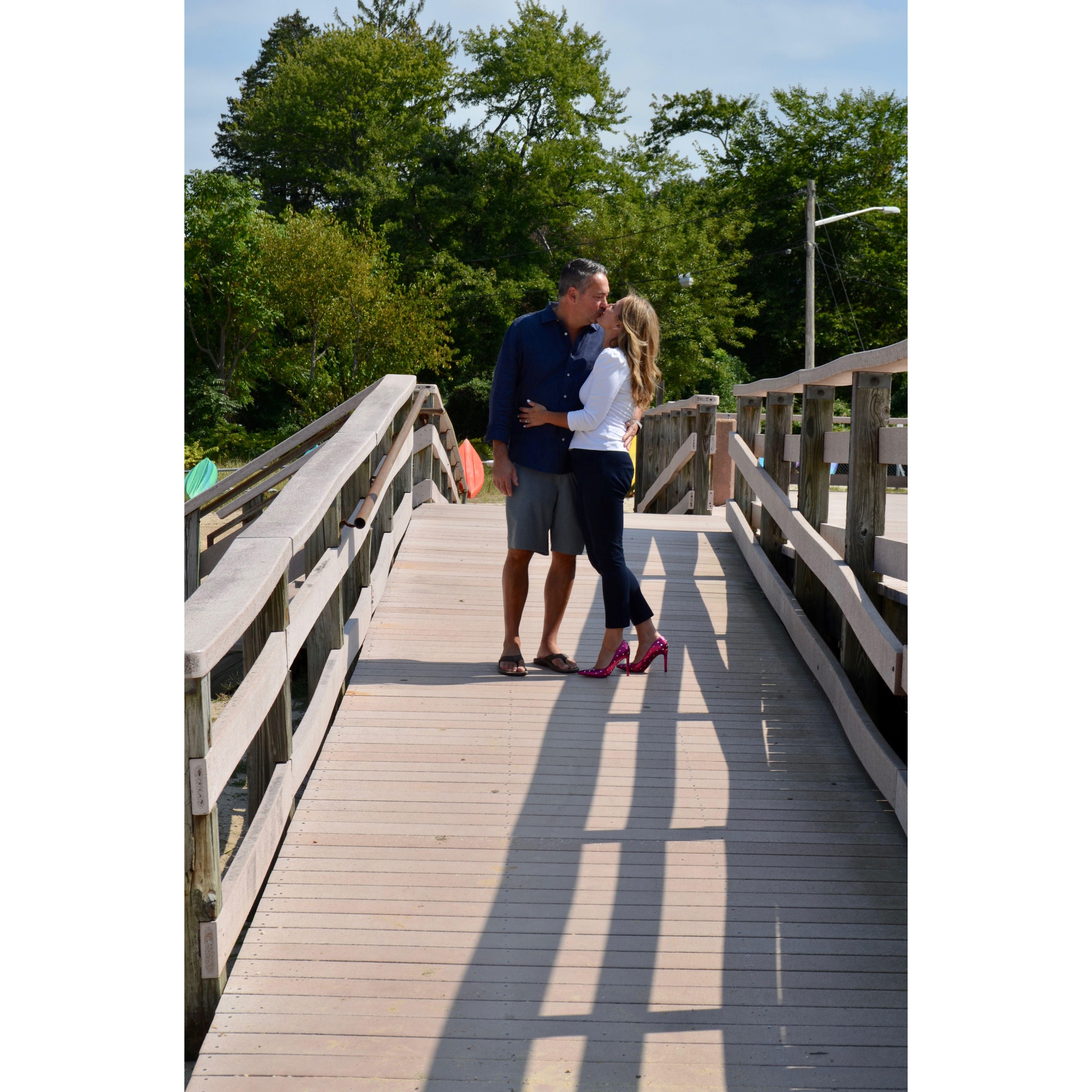 Kissing on the dock of the bay
