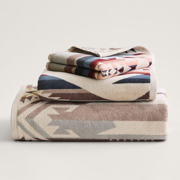 WHITE SANDS TOWEL COLLECTION
