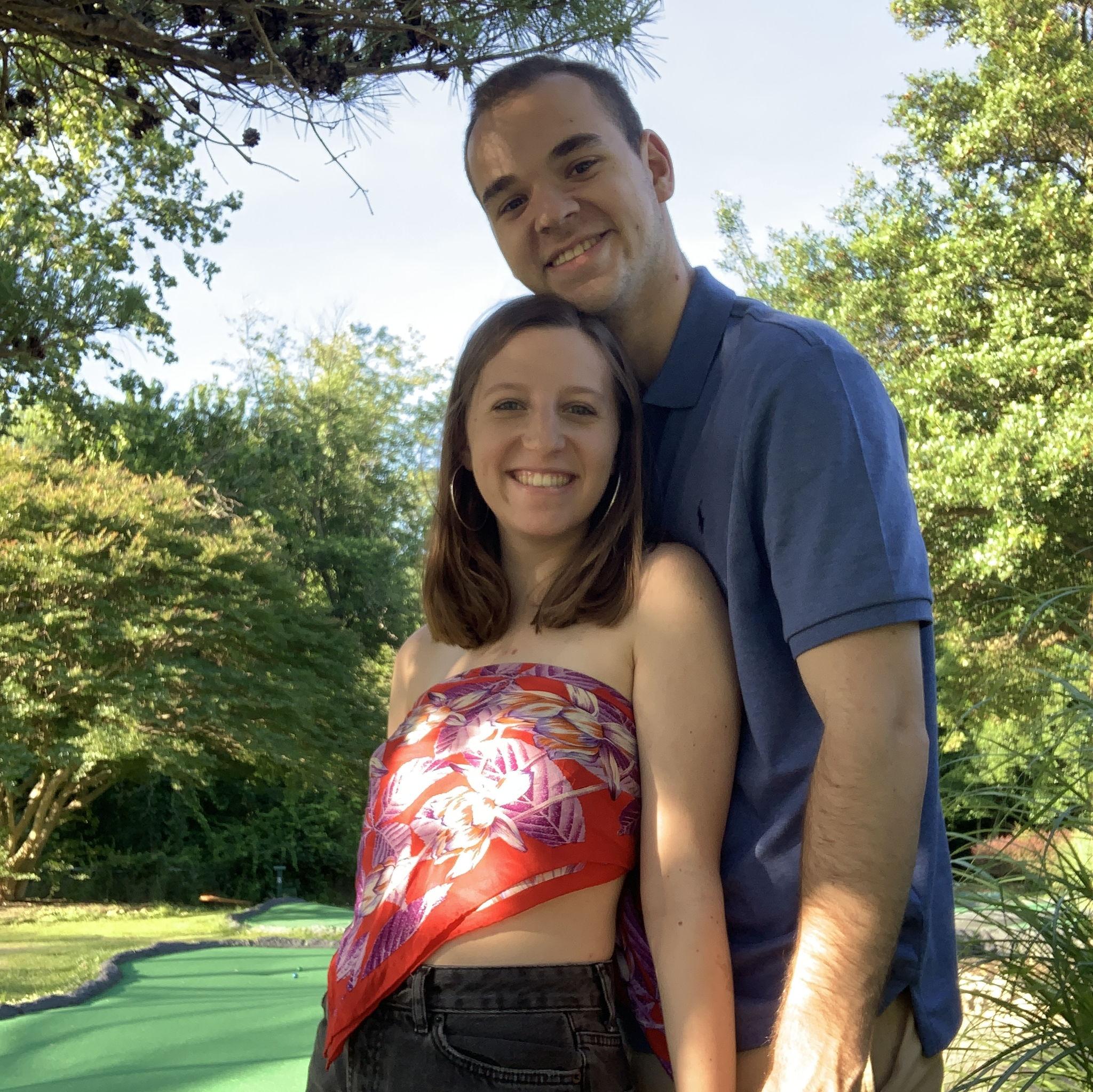 Mini golfing (Rachel won) ⚲ Maryland