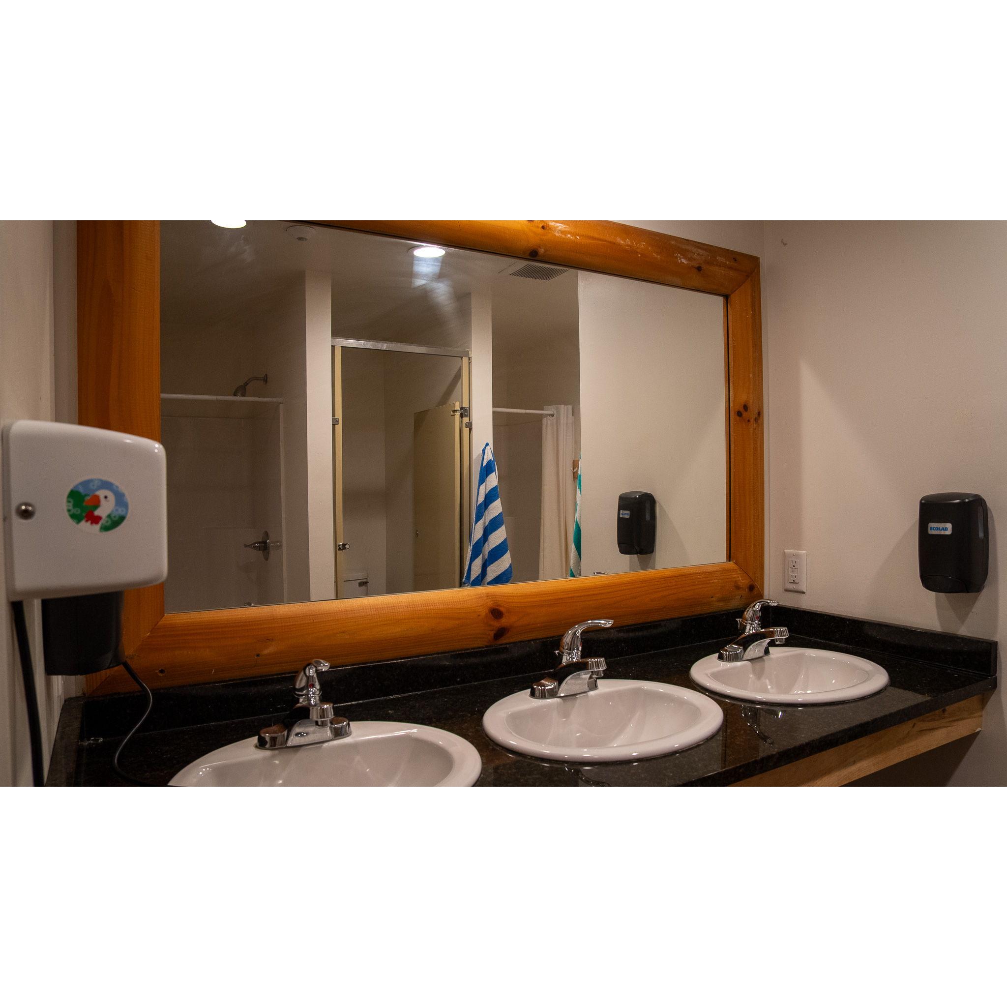 Cabin bunk bathrooms