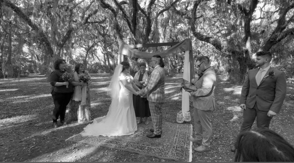 The Wedding Website of Leanna Murray and Erwin Blanco