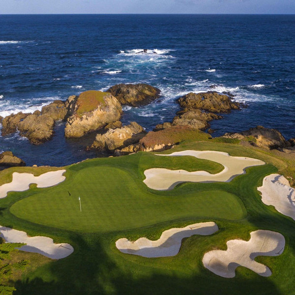 Golfing for Two in Paradise