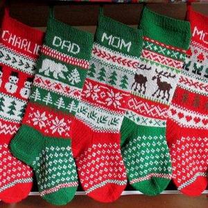 DIY Gift: Personalized Knit Christmas Stockings 26"