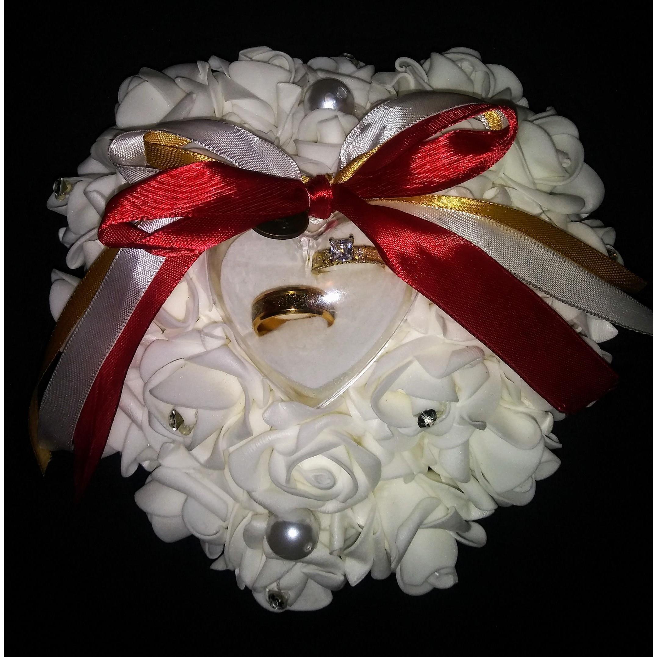 Ring pillow
