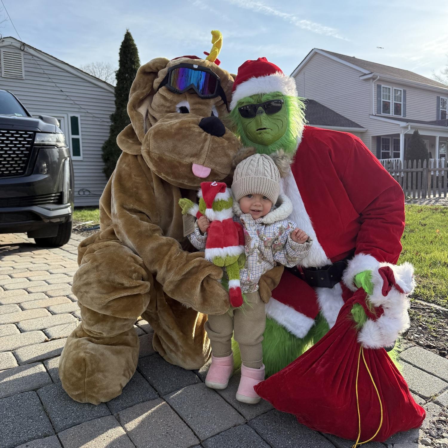 The Grinch & Max at the Shore, visiting their favorite little WHO!