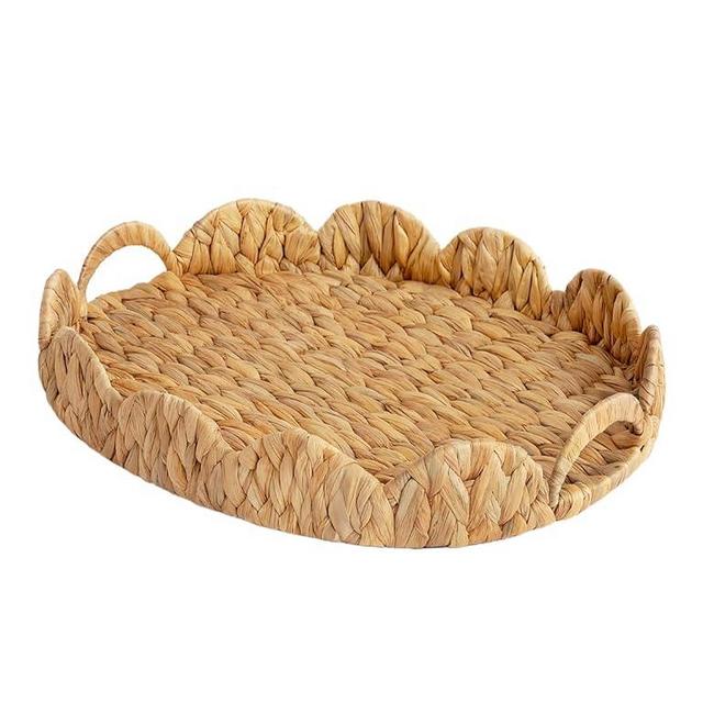 StorageWorks Large Wicker Serving Tray, Scalloped Edge Tray with Built-in Handles, Hand-woven Scalloped Rattan Serving Trays, Wicker Trays for Décor, Natural Water Hyacinth