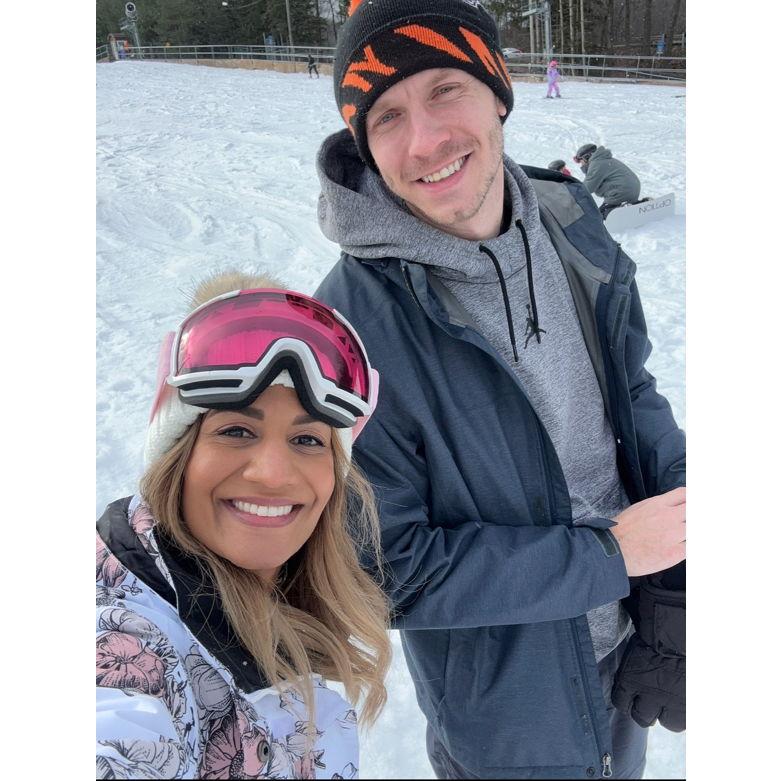 Patrick teaches Avasa how to snowboard... don't ask how it ended...